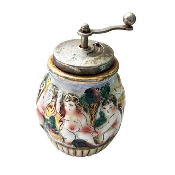 Vintage Capodimonte Cherub Peppermill Grinder Hand Painted Metal Crank Mill - Picture 4 of 9
